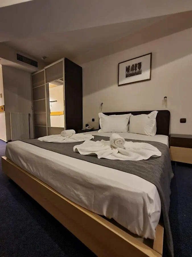 Hotel Mojo Bucureşti 3*,  România