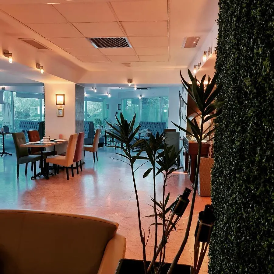 Hotel Mojo Bucarest 3*,  Romania